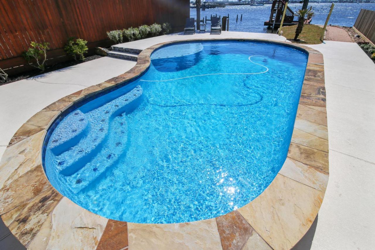 Pool Days And Dock Nights Villa Galveston Exteriör bild