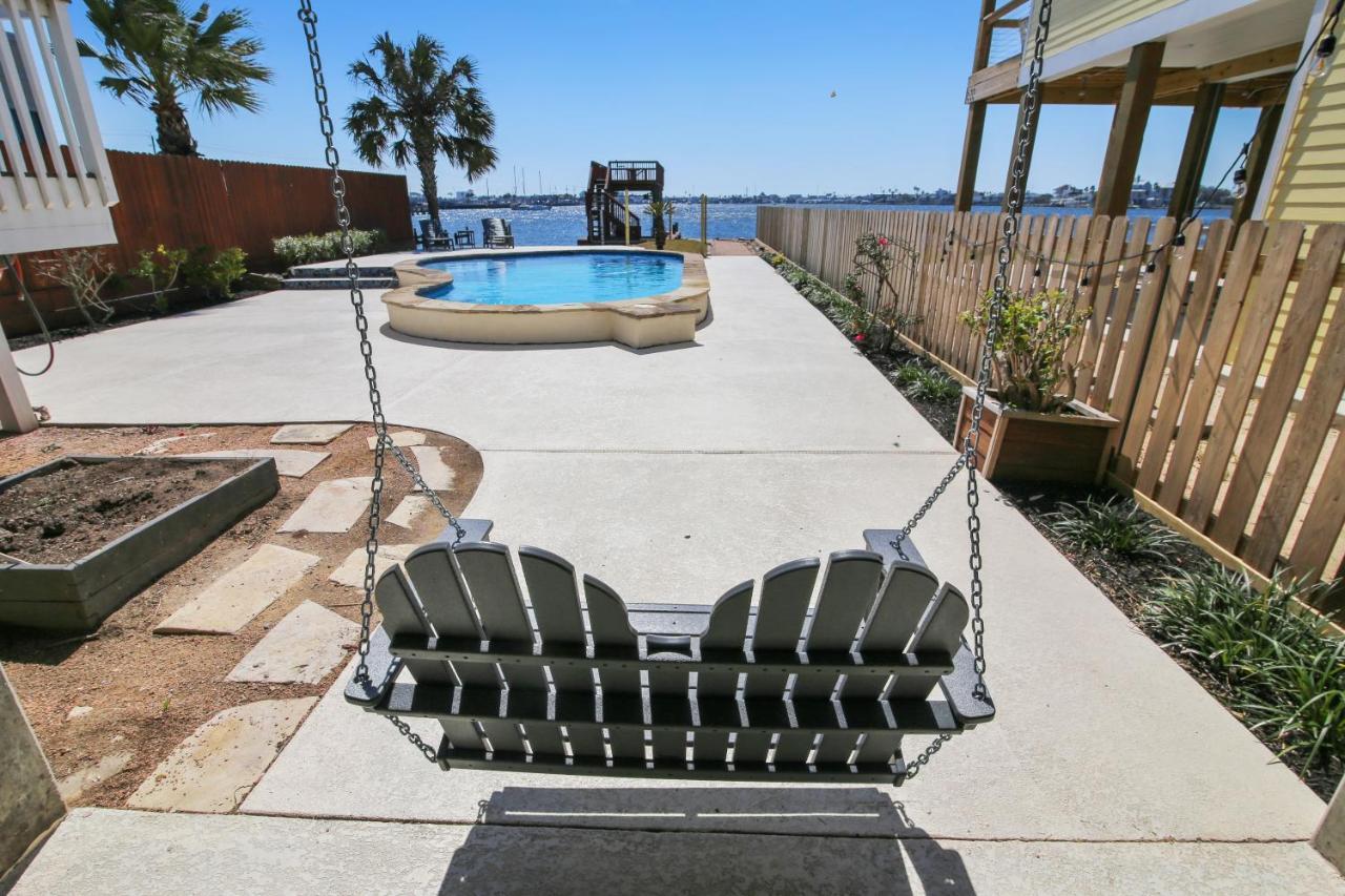 Pool Days And Dock Nights Villa Galveston Exteriör bild