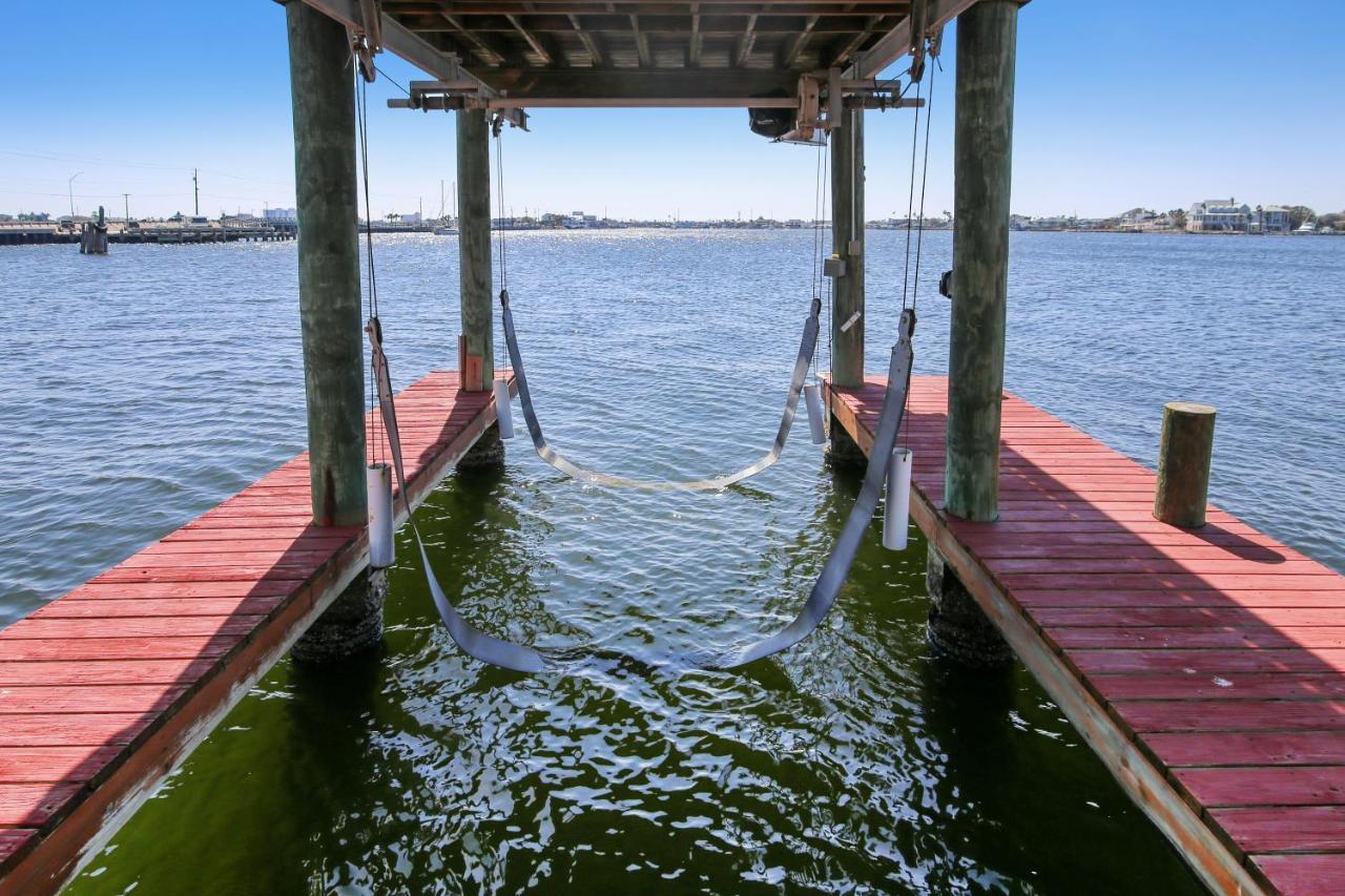 Pool Days And Dock Nights Villa Galveston Exteriör bild